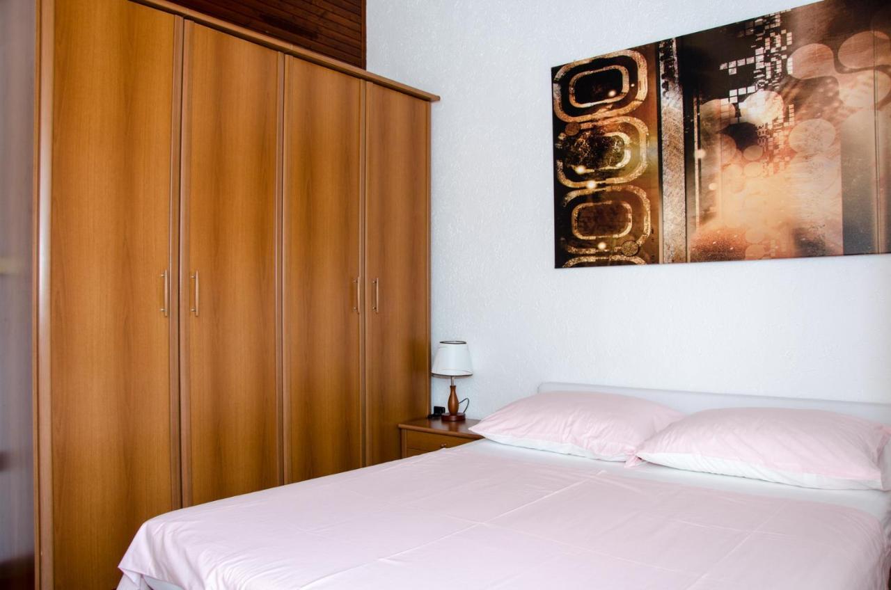 Guesthouse Ruza 塞尼 外观 照片