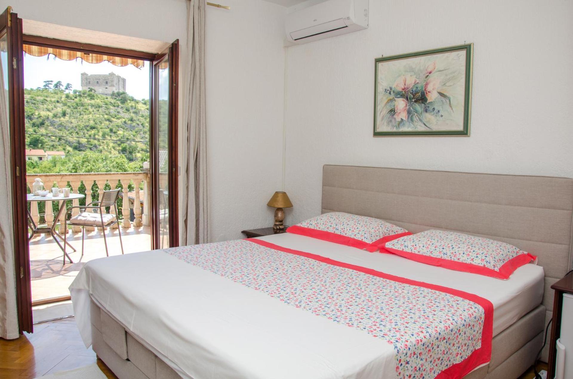 Guesthouse Ruza 塞尼 外观 照片