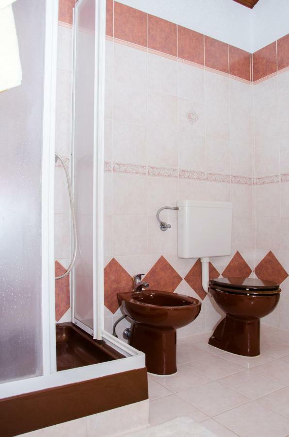 Guesthouse Ruza 塞尼 外观 照片